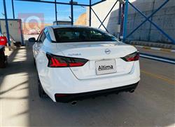 نيسان ألتيما